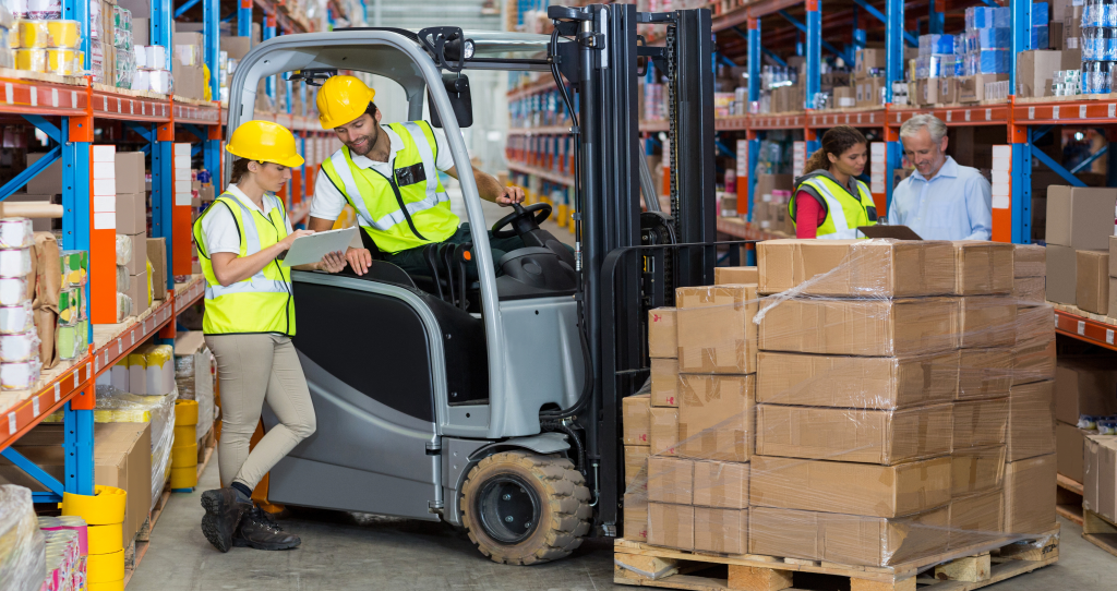 AdobeStock_2 Obtenez votre CACES Ponts Roulants à commande au sol grâce à notre formation R482 directement dans votre centre de formation GRP Formations à proximité de Mulhouse